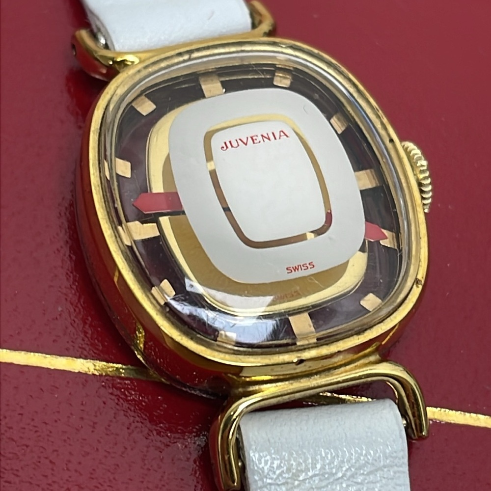 Vintage Juvenia watch
